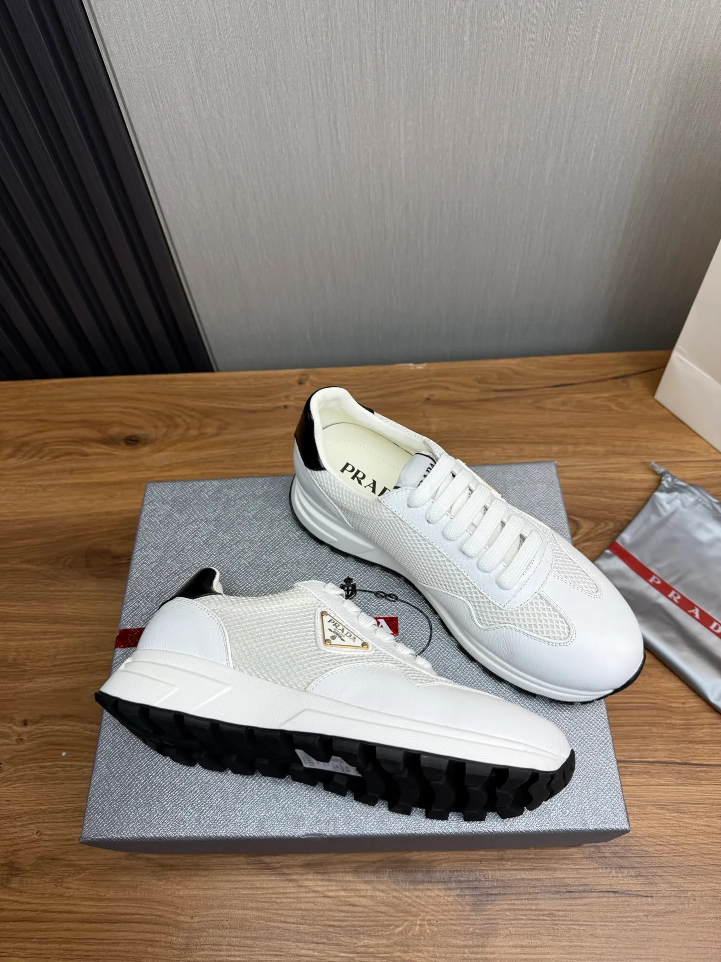 Men's shoes 💰560💰 [PRADA] Men's shoes are popular in the counter, official website is synchronized, 1 high-quality shipment ✔️Original cowhide mesh + cowhide lining, 1🆚1 replica, original sole, 38-45 (45 customized, non-refundable)